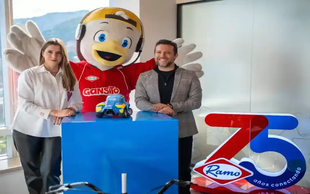 Amazon y Ramo Entregan 75,000 Becas en Colombia para IA